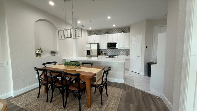 Building Photo - 6466 Cava Alta Dr