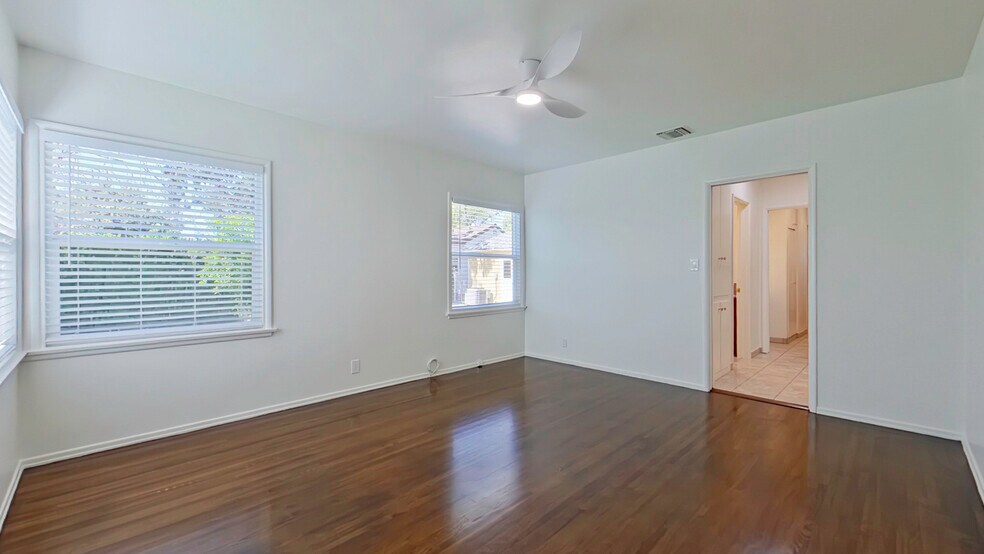 Building Photo - 3250 Las Lunas St