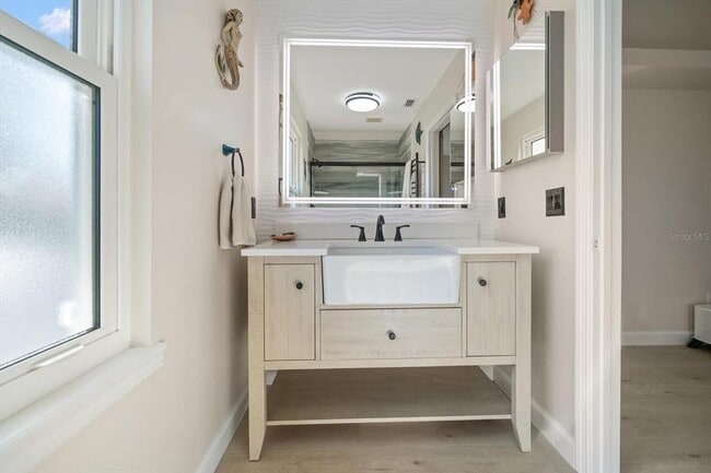 Building Photo - 109 Peterson Ln