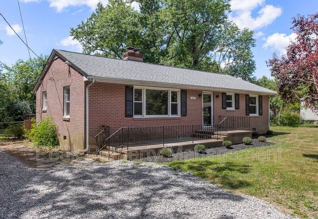 Building Photo - 1407 Northbury Ave