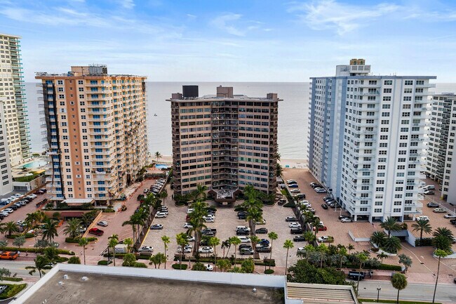 Building Photo - 3800 Galt Ocean Dr