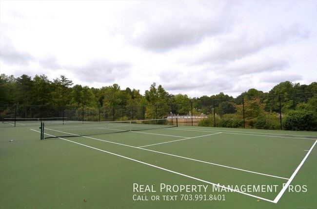 Building Photo - 4232 Devonwood Way