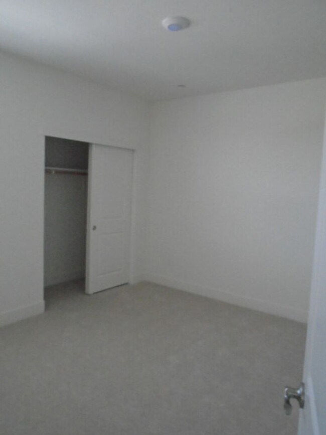 Building Photo - NEWER HOME IN LINCOLN OFF TWELVE BRIDGES!!