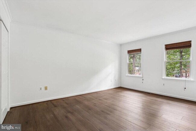 Building Photo - 12540 Cavalier Dr