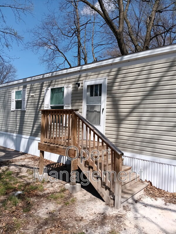 Building Photo - 2710 N Farm Rd 137