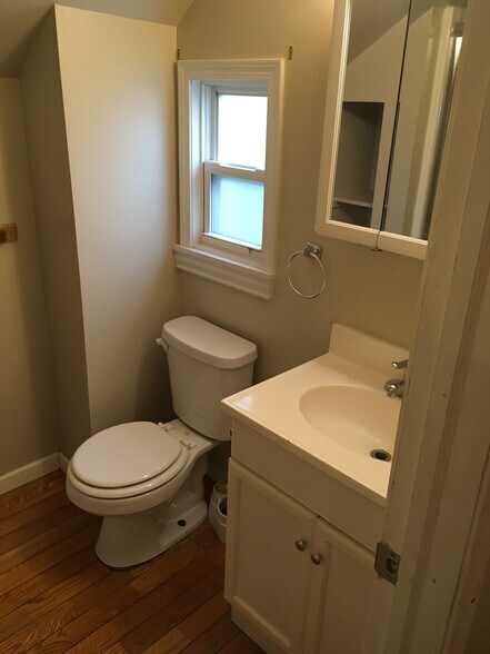 Building Photo - 604 W MT MORIS ST APT 3