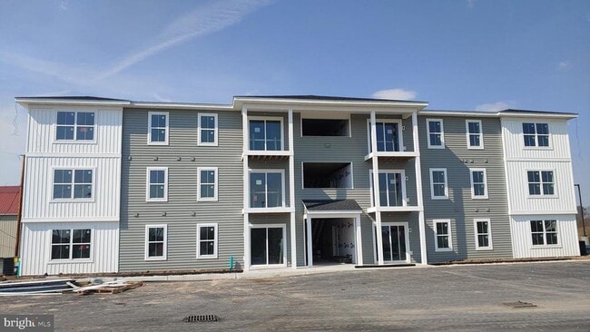 Building Photo - 1000 COLBY Ln