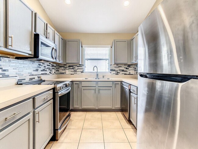 Building Photo - 2355 Hadley Way