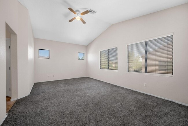 Building Photo - Nice Two Story Home with fenced yard and pet friendly owners.