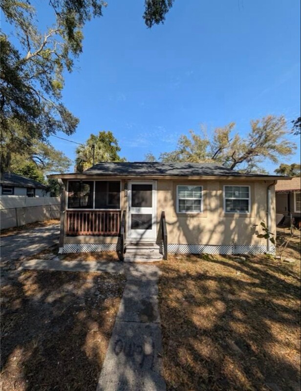 Building Photo - 3022 Deleuil Ave