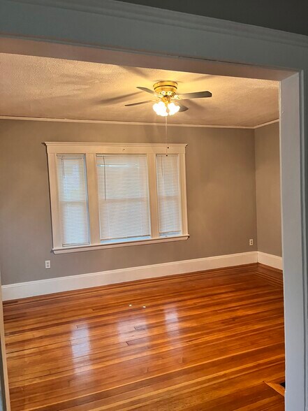 Building Photo - 32 Chubbuck St