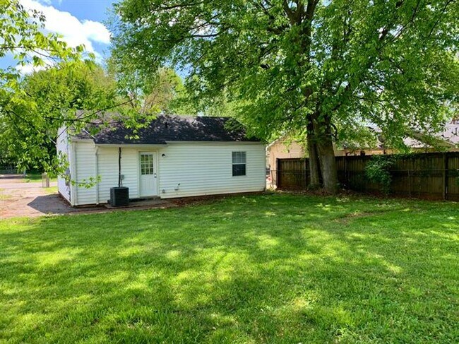 Building Photo - 209 Burch Rd