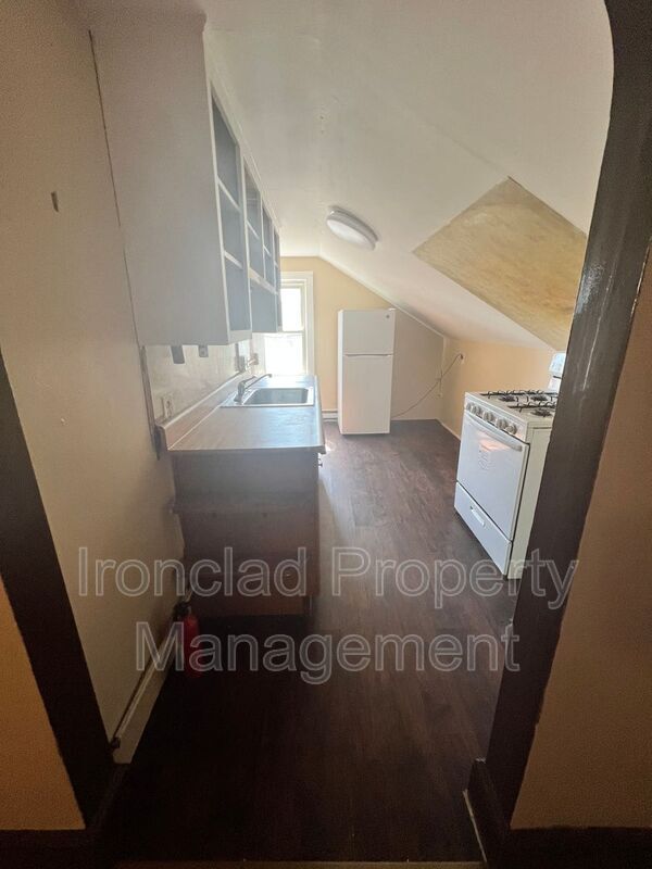 Building Photo - 192 Liberty St