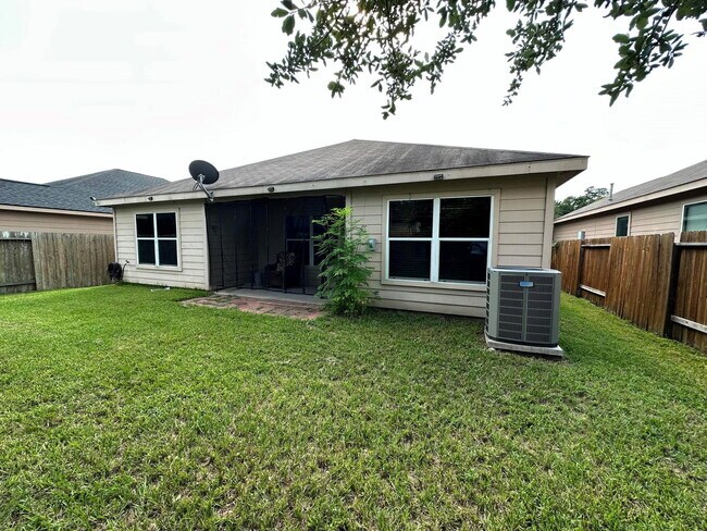 Building Photo - 303 Pine Mist Ln