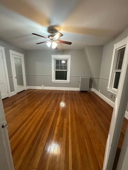 Building Photo - 545 Putnam Pike