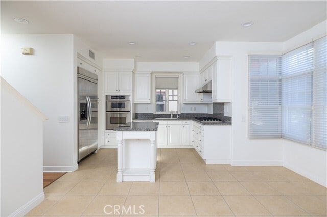 Building Photo - 2500 Bungalow Pl