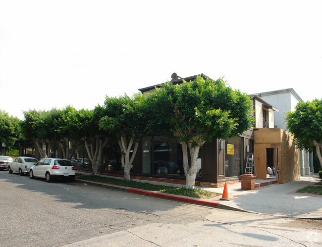 Building Photo - 714-716 N Alfred St