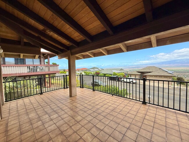 Building Photo - Pet friendly & Spacious - 3 Bedroom / 2 Ba...