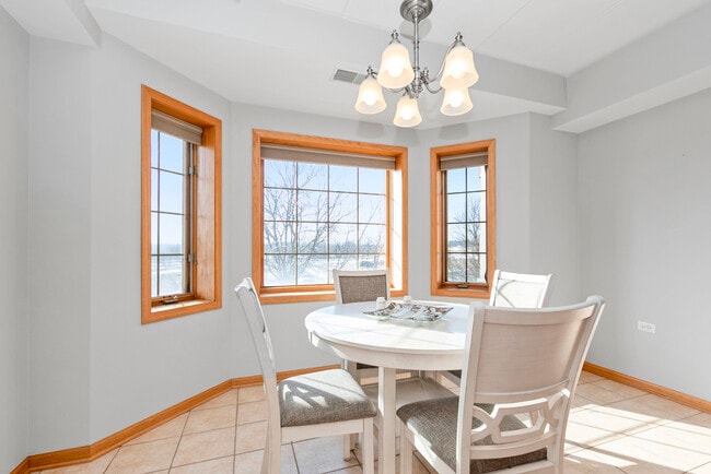 Building Photo - 14130 Sheffield Dr