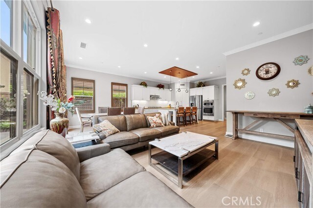 Building Photo - 114 Guinness