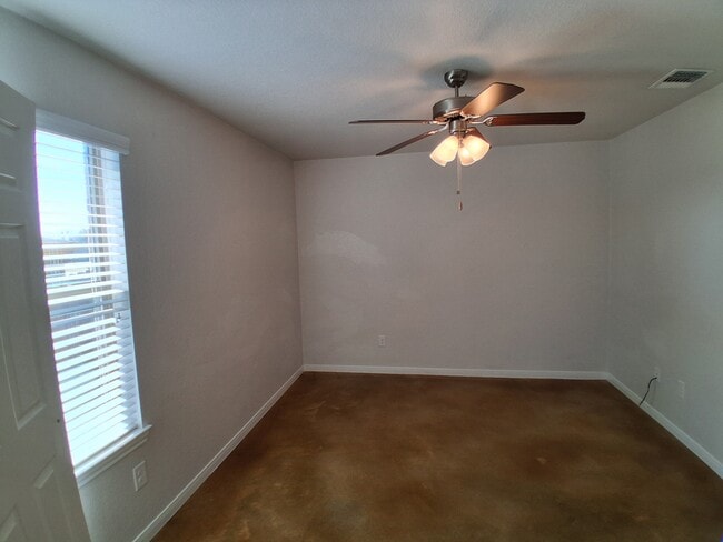 Building Photo - 1811 Indian Trail