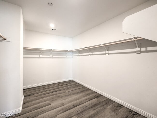 Building Photo - 6077 Castle Gardens Ave