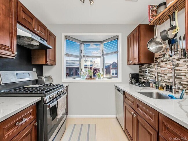 Building Photo - 8 Davids Ln