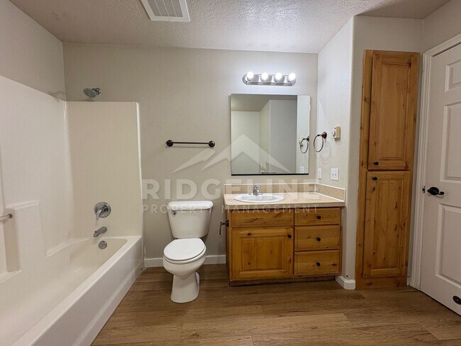 Building Photo - 118 Clubhouse Cir