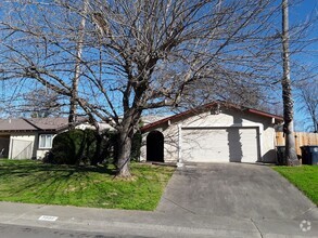 Building Photo - Citrus Heights 3 Bdrm, 2 bath - new carpet...