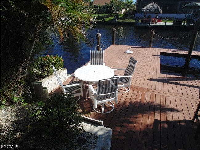 Building Photo - 4011 SW 2nd Ave