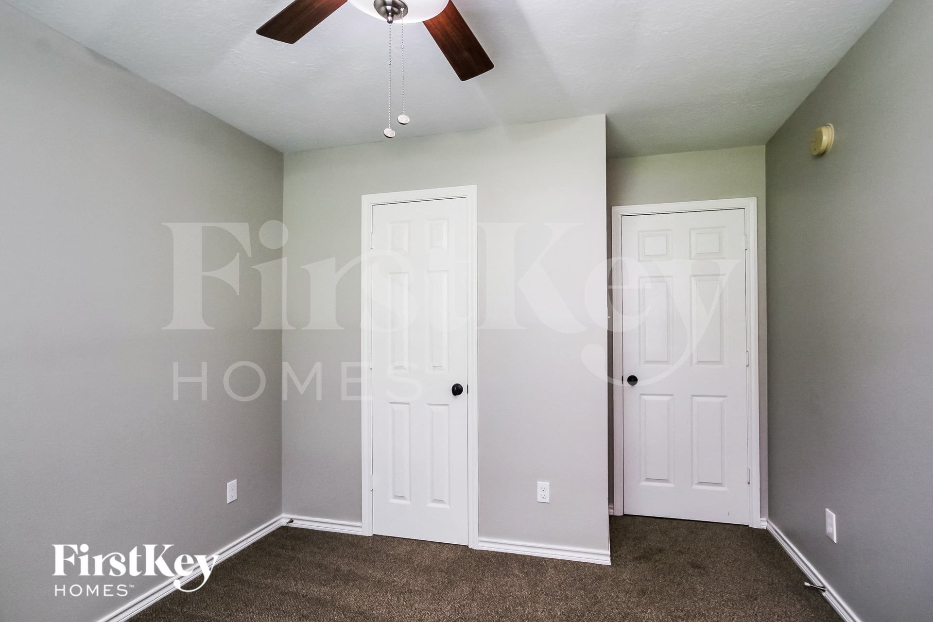 Building Photo - 503 Mesquite Dr