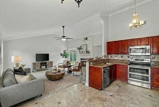 Building Photo - 8411 Garden Gate Pl