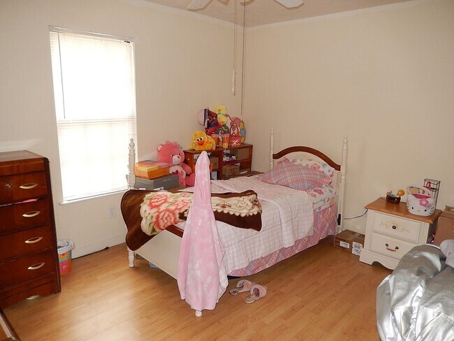Building Photo - 5800 Doonesbury Ct