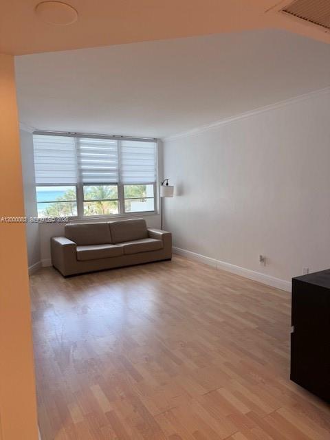 Building Photo - 100 Lincoln Rd