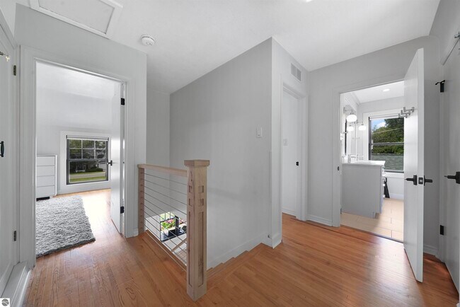 Building Photo - 7320 Peninsula Dr