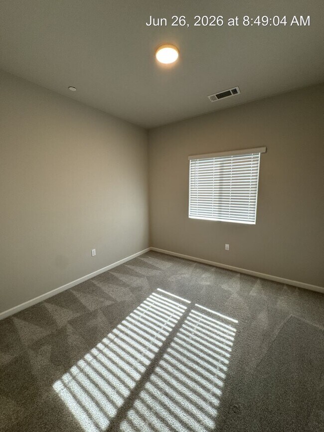 Building Photo - 4319