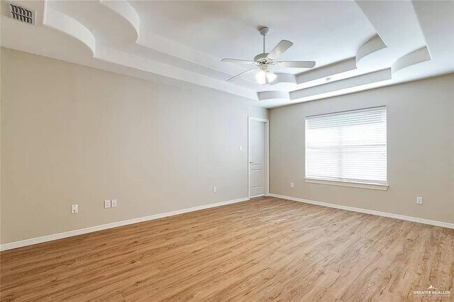 Building Photo - 17 N 45th St