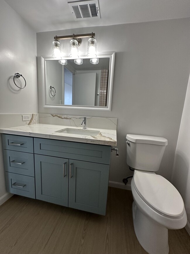 Building Photo - 4300 Waialae Ave