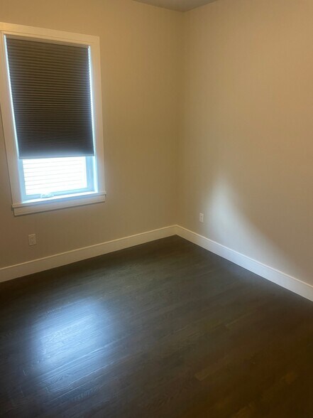 Building Photo - 0 Bartlett Ave