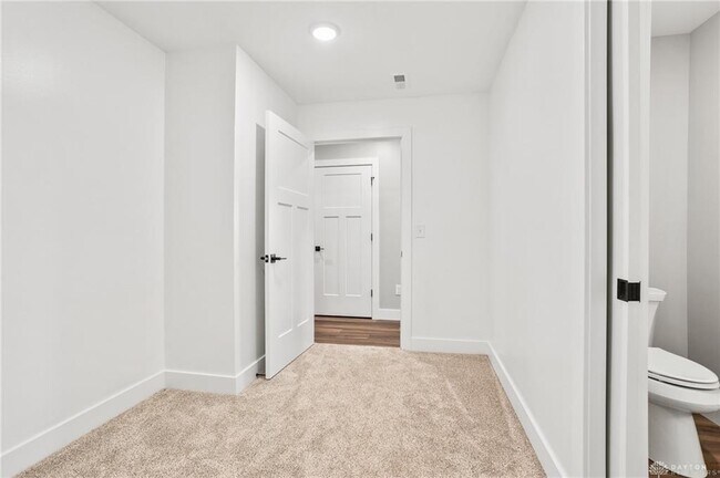 Building Photo - 1160 Waterloo St