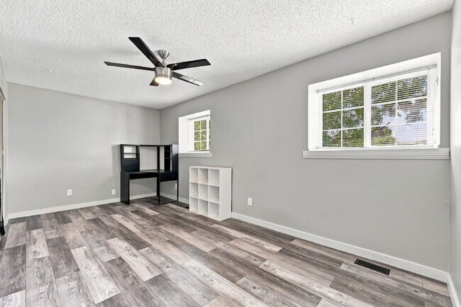 Building Photo - $2,040.95- 4 Bed, 2 Bath Home in CO Springs with Big Fenced-in Yard!