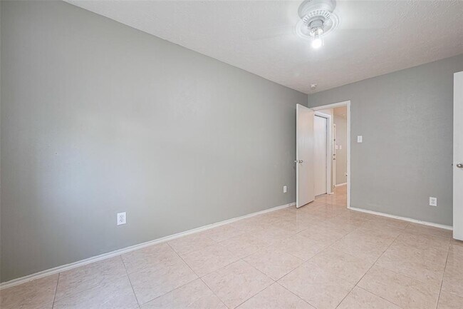 Building Photo - 11030 KNOBBLEY Oak Ct
