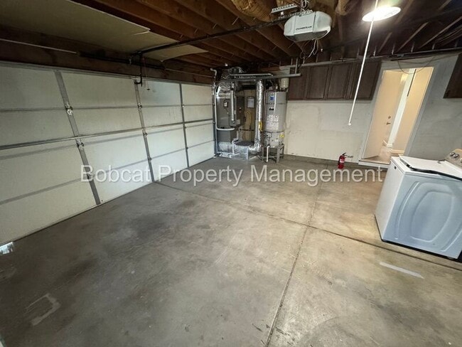 Building Photo - 20 Bodie Dr