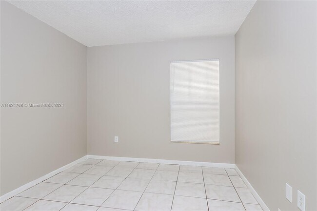 Building Photo - 5813 S 38th St