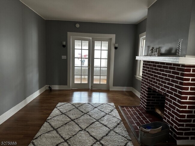 Building Photo - 46 Elmwood Ave