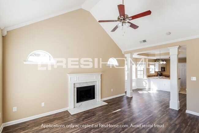 Building Photo - 7932 Wynwood Ln