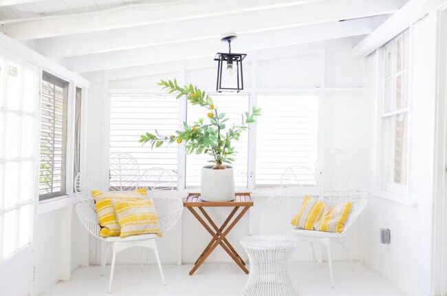 Building Photo - 446 27th St