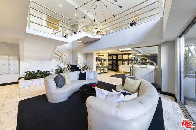 Building Photo - 1131 Alta Loma Rd