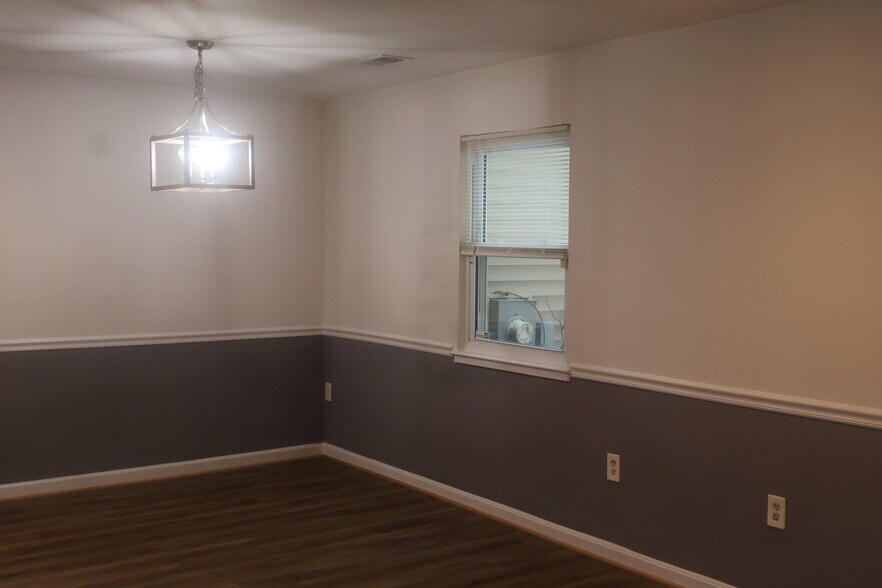 Building Photo - 7617 Swan Ter