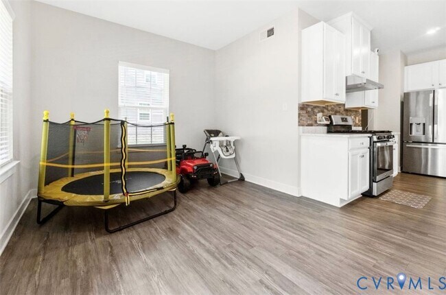 Building Photo - 16043 Cambria Cove Blvd